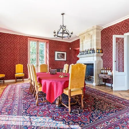 Chateau La Haye Wine Estate - Sleeps 12 Saint-Estèphe