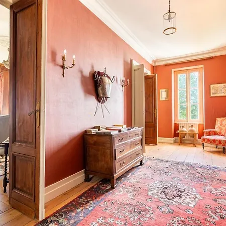 Feriehus Chateau La Haye Wine Estate - Sleeps 12